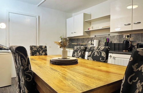Georgian Quarter Apartamento | Cosy Liverpool Apartment Upto 8 Guests