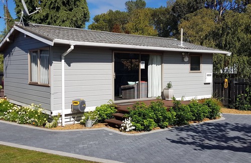 Kinloch Cabaña | Cosy Lockwood cottage close to marina, beach and shop