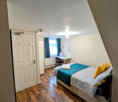 London Borough of Hounslow Apartamento | Cosy Loft Studio in Town Centre