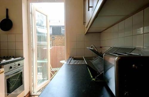 Somers Town Apartamento | Cosy luminous 1 bedroom with balcony, tube at 3min