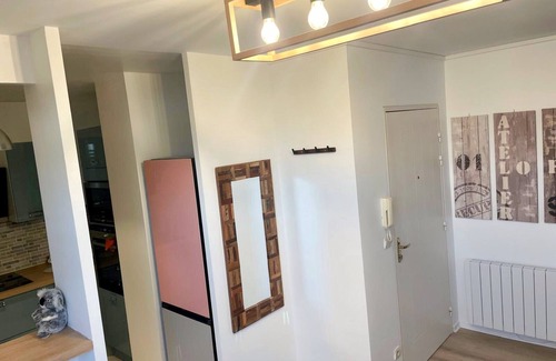 Conflans-Sainte-Honorine Apartamento | Cosy modern apartment - 4 min walk from station