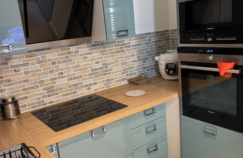 Conflans-Sainte-Honorine Apartamento | Cosy modern apartment - 4 min walk from station