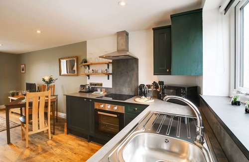 Penryn Casa | Cosy modern barn conversion for couples in nature. For Falmouth & beaches