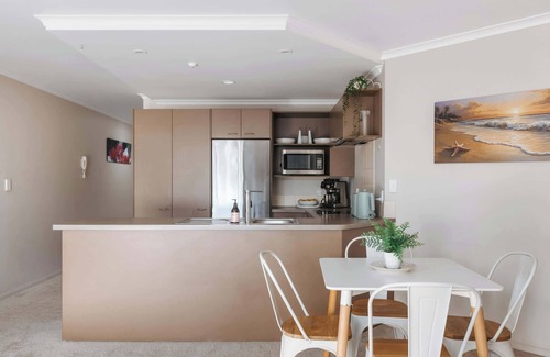 Mount Maunganui Apartamento | Cosy Mount Base King Bed, Ensuite & Top Location