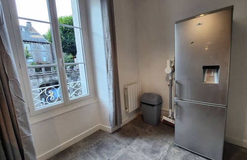 Vic-sur-Cere Apartamento | Cosy new apartment