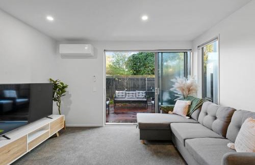 Linwood Apartamento | Cosy Oasis Close To CBD