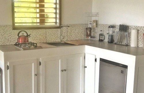 Boston Bay Cabina | Cosy off grid cabin 15 minutes from beautiful beaches