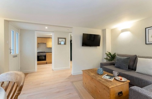 Montpellier Casa | Cosy & Peaceful Self Contained Home in Montpellier