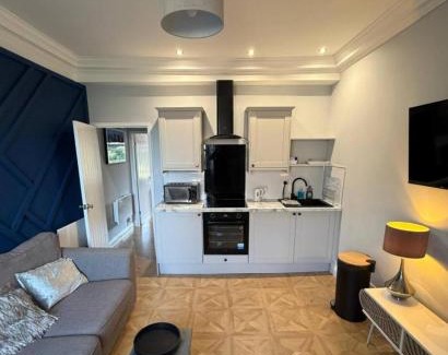 Perth Apartamento | Cosy Perth Apartment - City Comforts