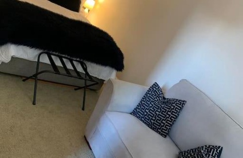 Hazel Grove Apartamento | Cosy Private Apartment MCR Airport, Free Parking