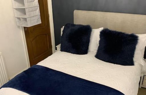 Hazel Grove Apartamento | Cosy Private Apartment MCR Airport, Free Parking