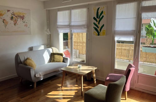 Chatou Apartamento | Cosy, quiet apartment with balcony and parking