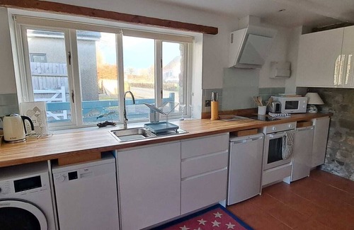 Kilgetty Cabaña | Cosy quiet cottage rural South Pembrokeshire