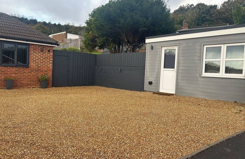 Eastbourne Cabina | Cosy quiet self contained private cabin at the foot of the downs.