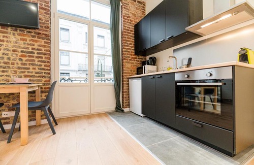 Lower Town Apartamento | Cosy red-brick studio (close to Grand-Place & Bourse)