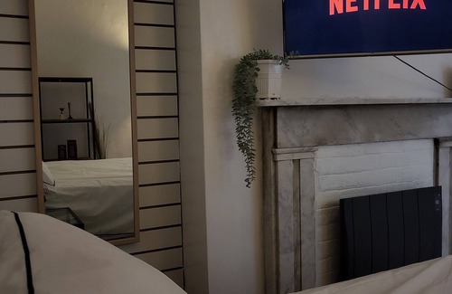 Camden Town with Primrose Hill Apartamento | Cosy Renovated Room in Camden Town - 1 min from Camden Market