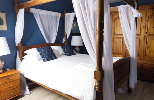 Ger Otro | Cosy rural 5 bedroom home with games room, pet friendly, garden, bbq!
