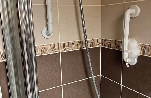 Tea Green Casa | Cosy Secure Clean House with Parking near Luton Airport