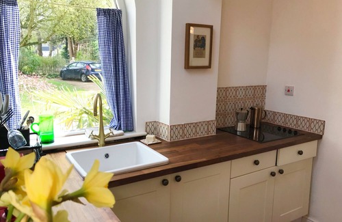 Newington Apartamento | Cosy self contained apartment a stones throw from the Channel Tunnel!