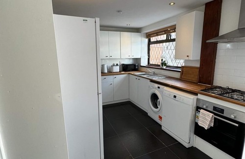 Plaistow South Casa | Cosy Single Room 1+Patio view,Mins to Underground, Close to Heart of London
