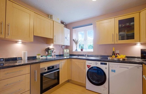 Knowle Sands Casa | Cosy single room shared bathroom