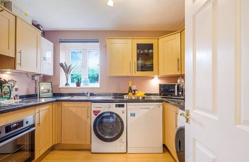 Knowle Sands Casa | Cosy single room shared bathroom