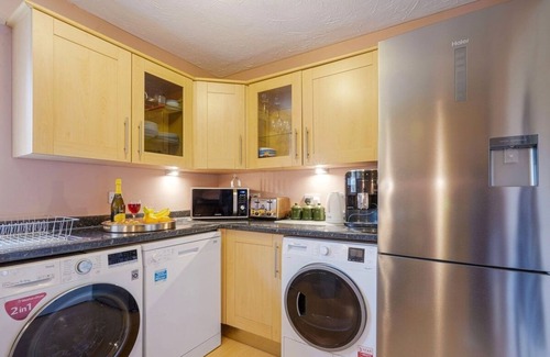 Knowle Sands Casa | Cosy single room shared bathroom