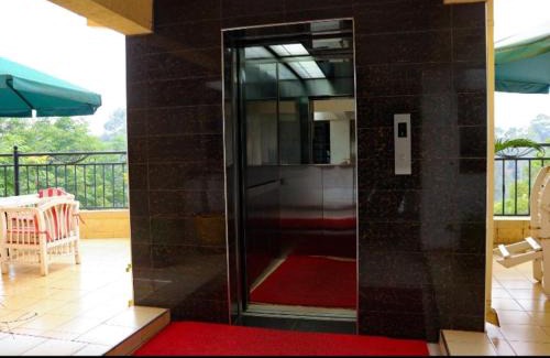 Ruaka Apartamento | Cosy space +Rooftop chill spot Near Two rivers mall