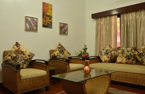 Sualkuchi Casa | Cosy & Spacious in Guwahati City