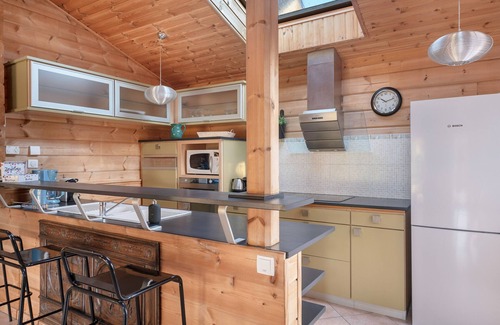 Sarzeau Chalet De Esquí | Acogedora estancia, casa de madera para 8
