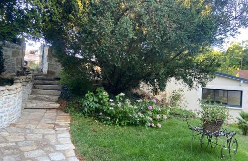 Varennes-Vauzelles Apartamento | Cosy studio 2 personnes