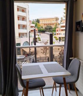 Les Baumettes Apartamento | Cosy Studio 200 m from Nice Beach & Promenade des Anglais