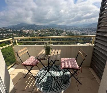 Saint Philippe Apartamento | Cosy studio avec parking et vue féerique