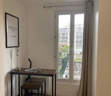 Republique–Point-du-Jour Apartamento | Cosy Studio - near Paris
