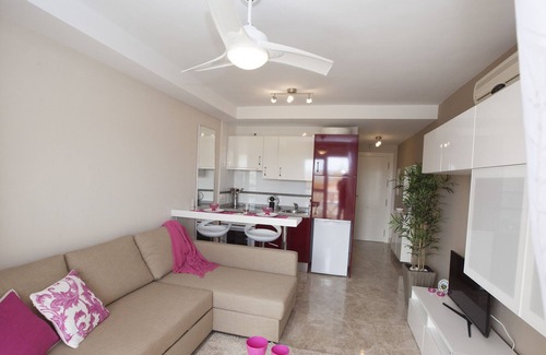Almerimar Apartamento | Acogedor estudio: en el centro de la ciudad @ playa y golf