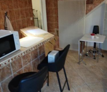 La Ferte-Gaucher Apartamento | Cosy Studio meublé avec piscine partagée