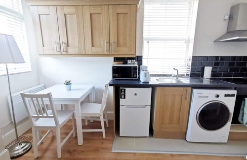Dublin Apartamento | Cosy studio new renovated - kitchen, TV &Fast WIFI