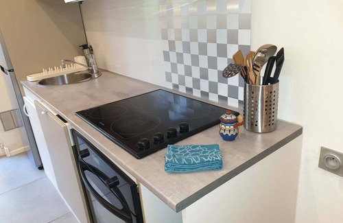 Sevran Apartamento | Cosy Studio on the Canal "Near train station & CDG - Paris - Parc des Expos".