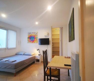 Vitry-sur-Seine Apartamento | Cosy studio pour deux personnes