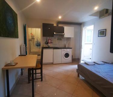 Vitry-sur-Seine Apartamento | Cosy studio pour deux personnes