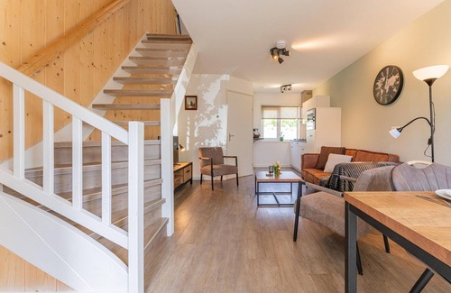 Hulshorst Casa | Cosy tiny house on park with playground