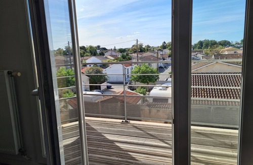 Villenave-d'Ornon Apartamento | Cosy upmarket apartment