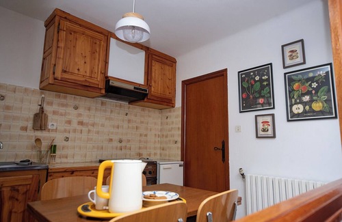 Prats-de-Mollo-la-Preste Apartamento | Cosy, vintage ground-floor apartment