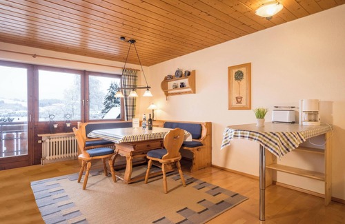 Irsengund Apartamento | Acogedor apartamento de vacaciones "Bergblick" con estupendas vistas, dos balcones y Wi-Fi