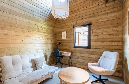 Zon en Schild Casa | Cosy wooden house amid woods in Soesterberg