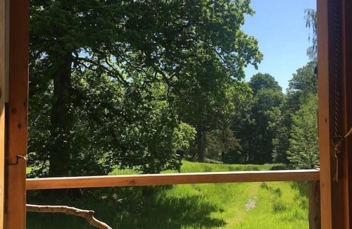 Saint John's Town of Dalry Cabina | Cosy woodland off grid Shepherds Hut - Hazel