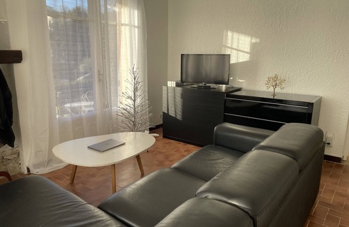 La Gaude Apartamento | Cote d'azur apartment between Nice and Cannes with private pool access