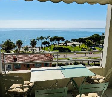 La Californie Apartamento | Cote d’Azur Charm, Studio Apartment with panoramic seaview in Nice