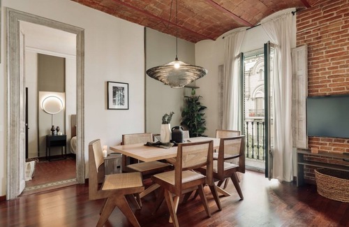 L'Antiga Esquerra de l'Eixample Apartamento | Cotoca - 3 bedrooms and balcony in Eixample Dreta