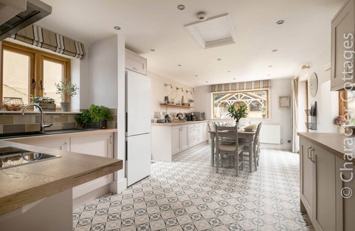 Broadway Casa | COTSALL HOUSE, pet friendly, with open fire in Broadway